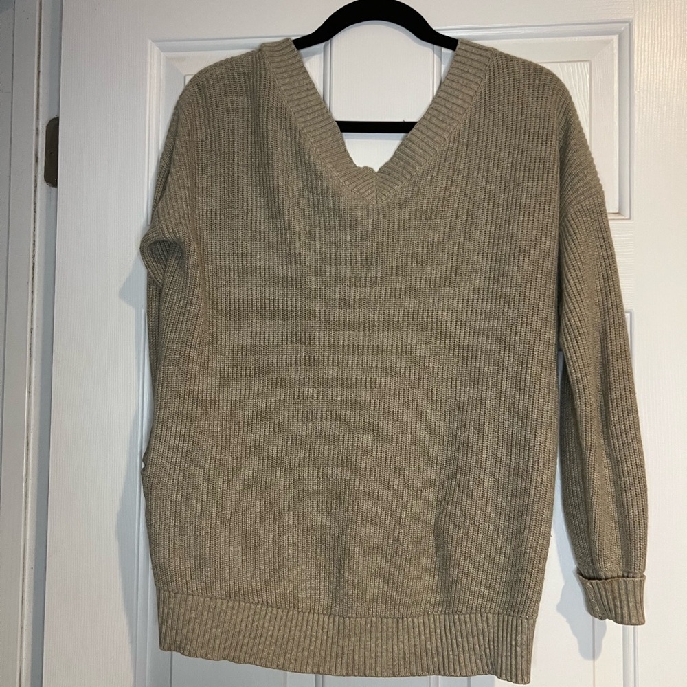 Victoria’s Secret Women's V-Neck Sweater - Tan - Picture 2 of 10